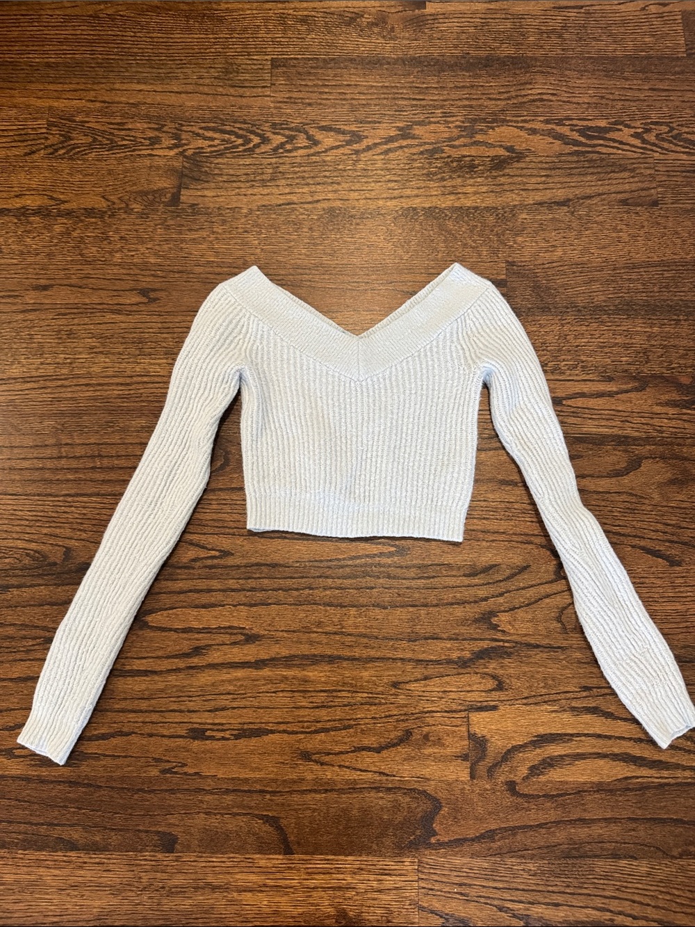 AE V-Neck Cropped Ribbed Sweater